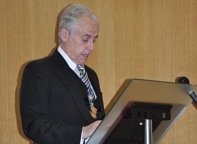 Contestación del Excmo. Sr. D. Fernando González Caballero, Presidente de la Academia
