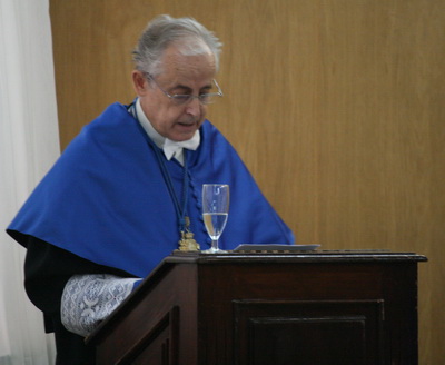 Fernando González Caballero durante su laudatio.