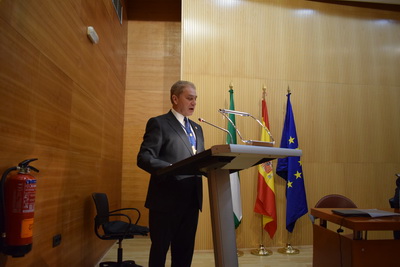 Mariano José Valderrama Bonnet, durante su respuesta al discurso.