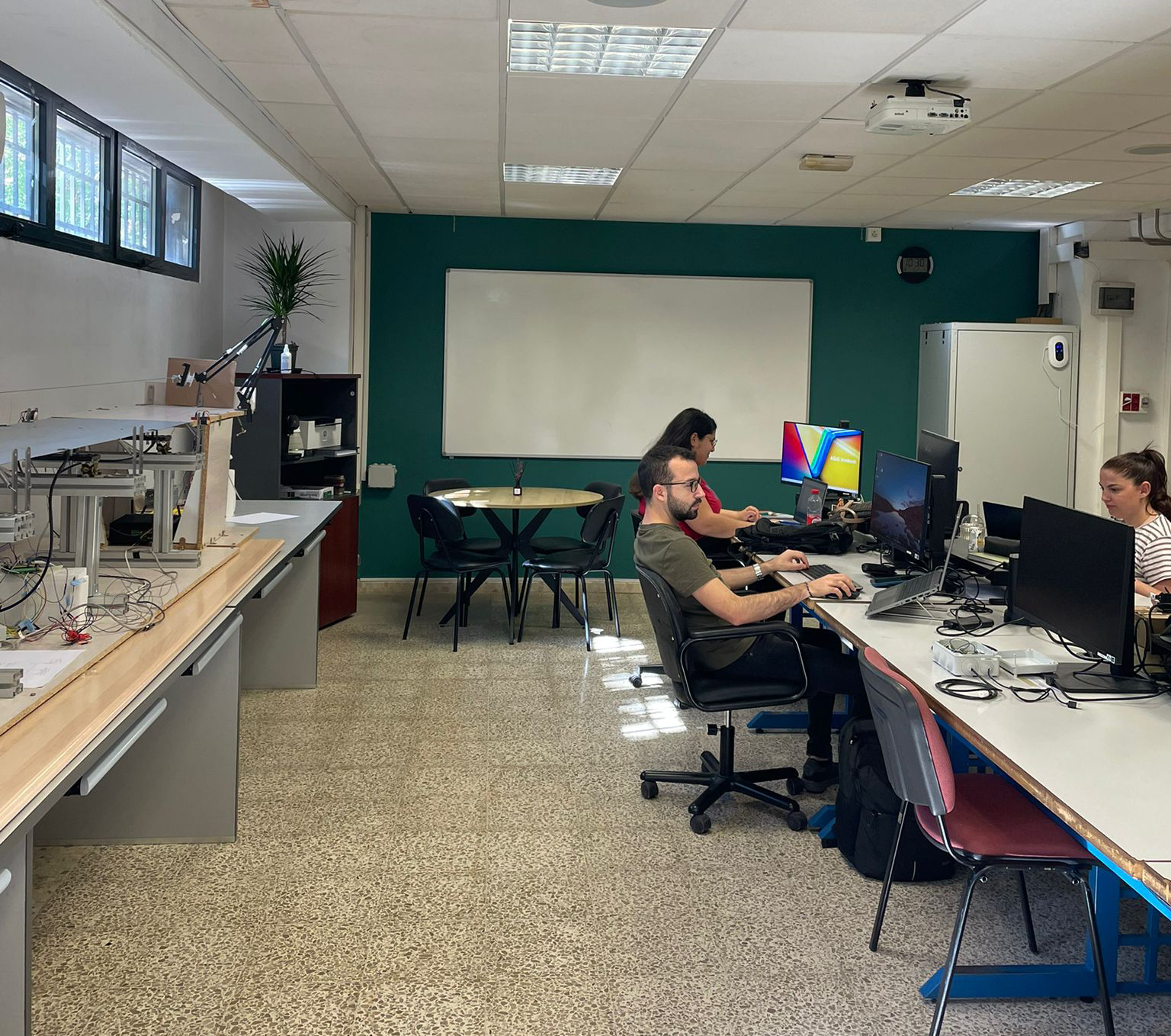 Laboratory workspace