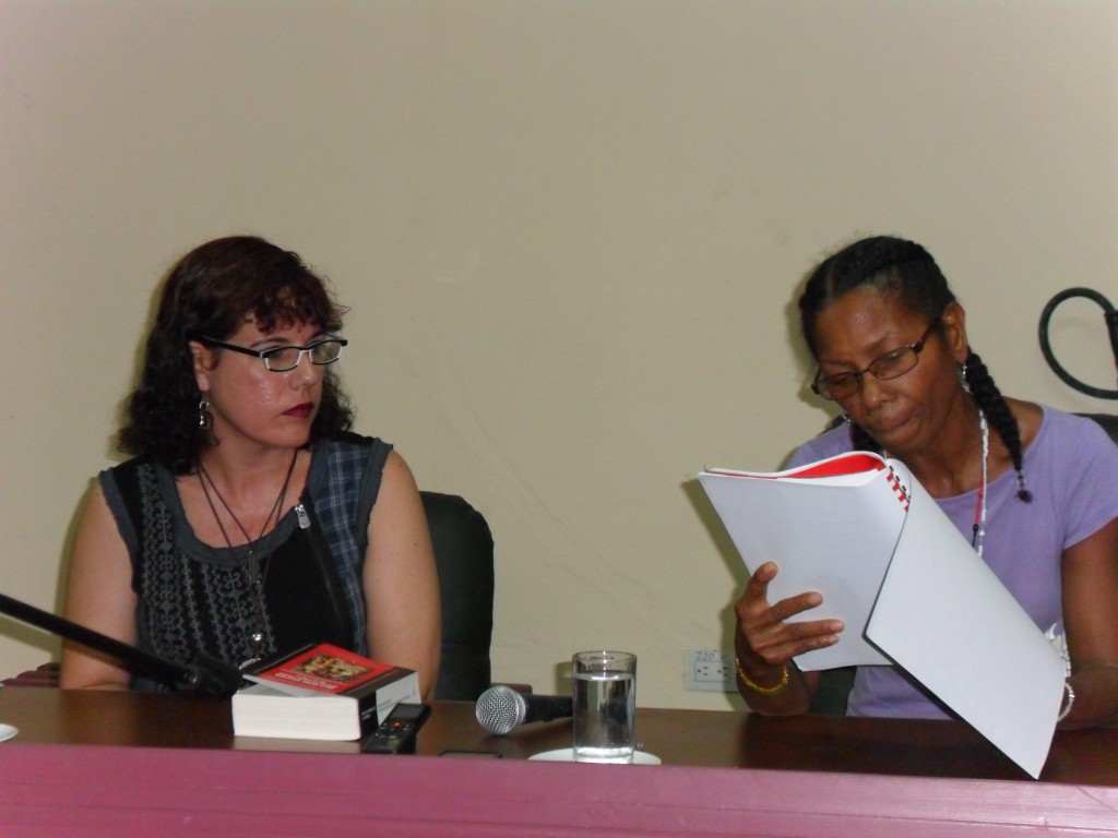 Milena Rodríguez y Soleida Rios, presentación de la antología "Otra Cuba secreta", La Habana, 2014